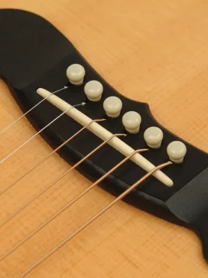D'Addario Injected Molded Bridge Pins with End Pin, Set of 7, Ivory Tovární Cena